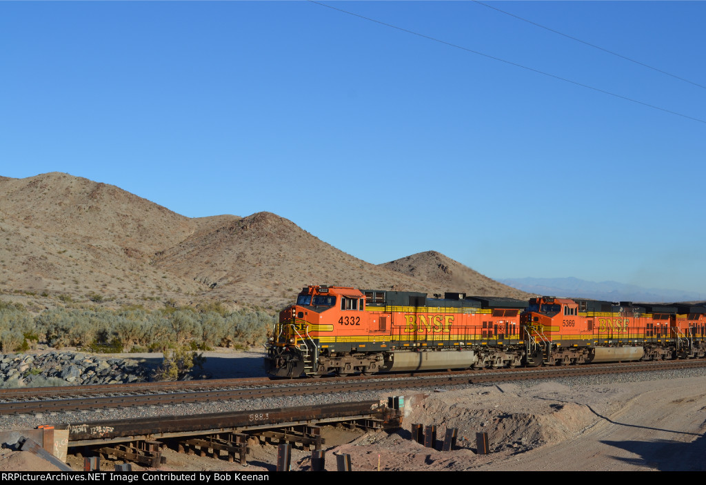 BNSF 4332